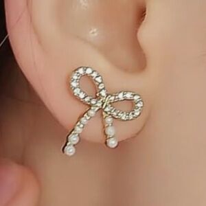 Elegant Gold Bow Pearl Earrings
